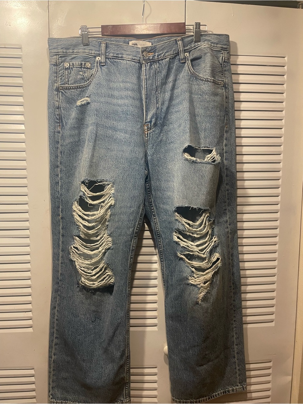 Zara Light Blue Denim Jeans Distressed